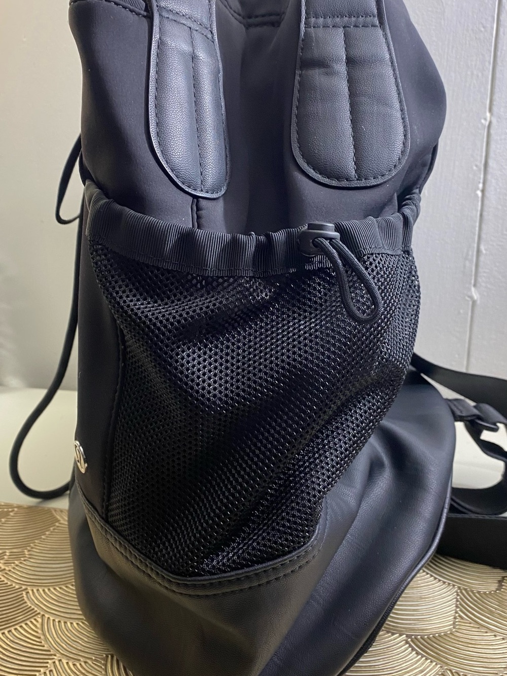 Lululemon Rally Tennis Large Black Drawstring Bucket Backpack - Picture 7 of 10